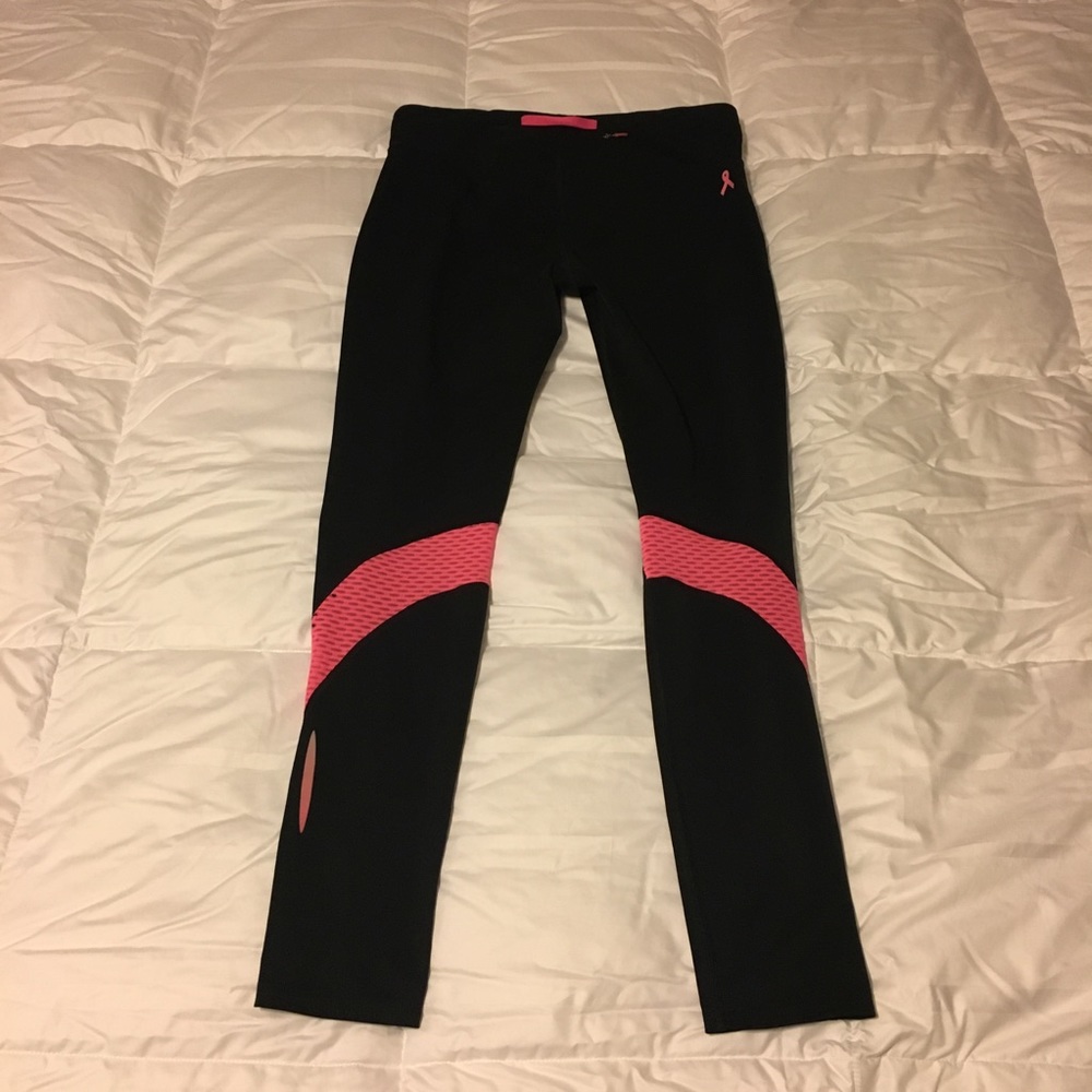 Under Armour “She’s a Fighter” Leggings / Tights